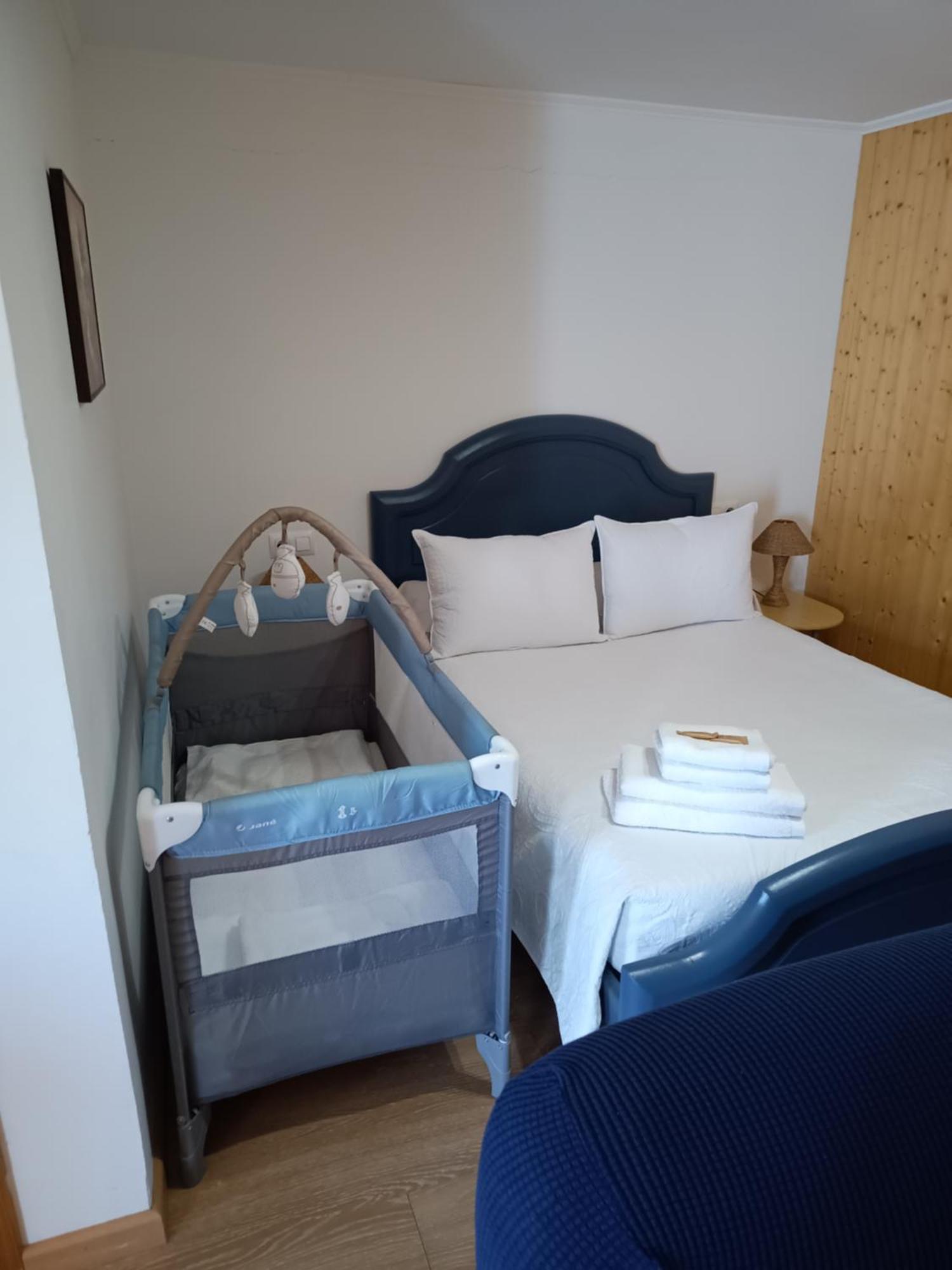 Apartamentos Playa De Seiruga 马尔皮卡 外观 照片